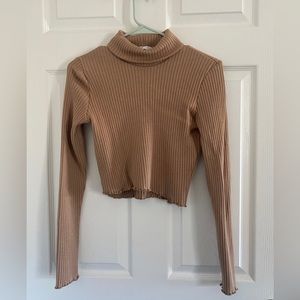 BERSHKA Tan turtleneck crop top SIZE L 🖤 Never Worn 🖤